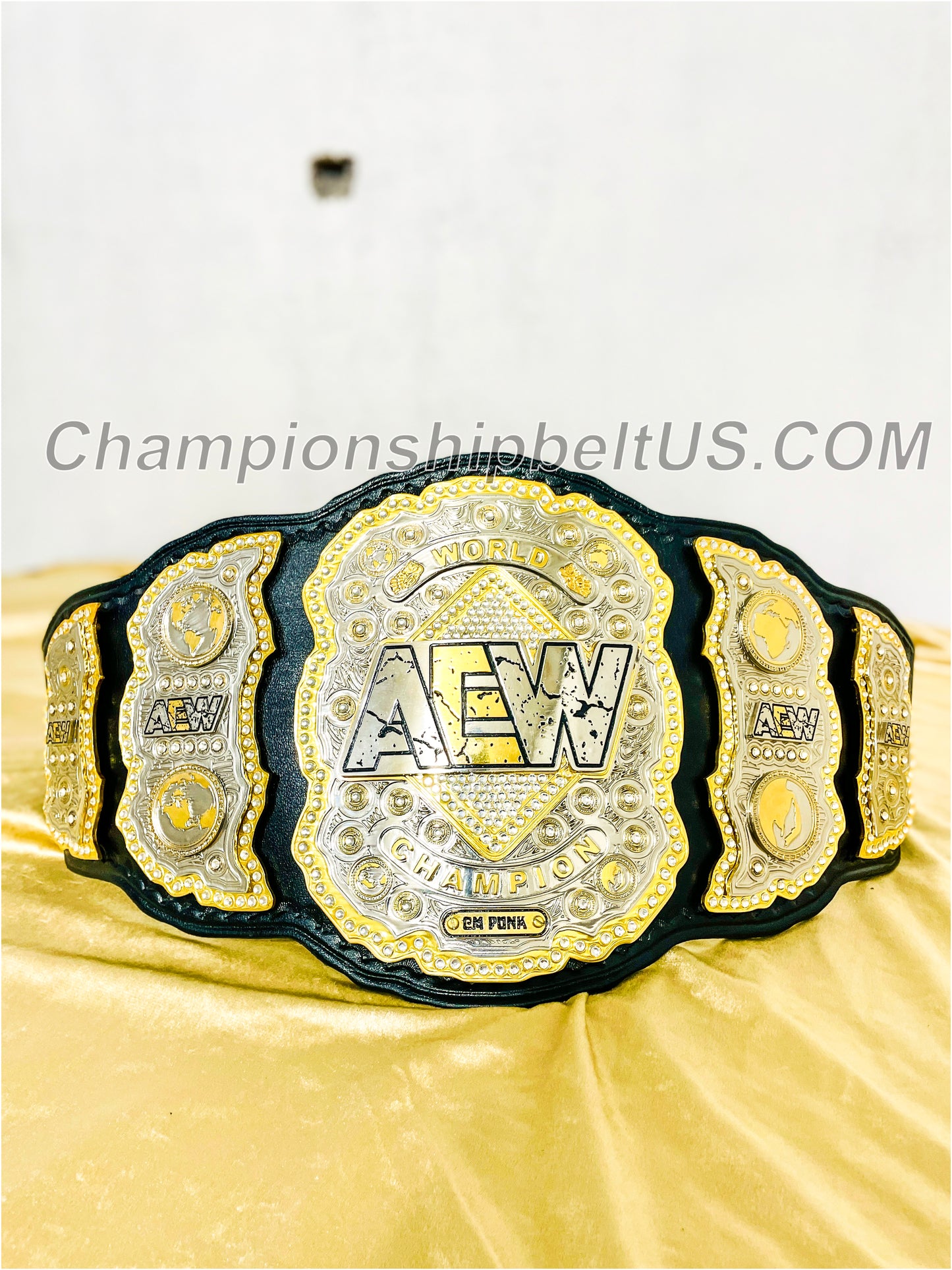 SPECIAL AEW World Heavyweight Championship Replica title Belt