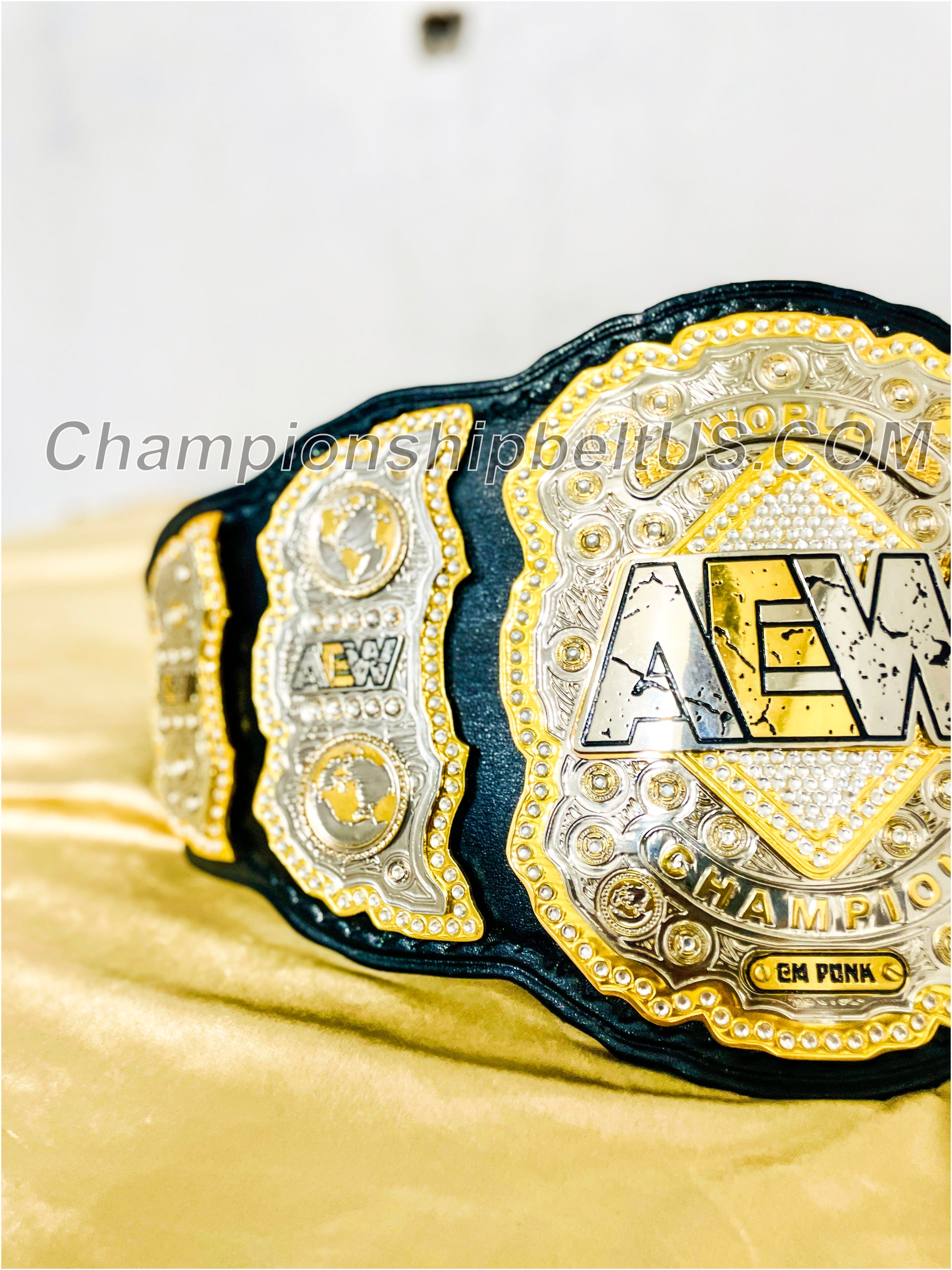 AEW World Heavyweight Championship Replica Title Belt