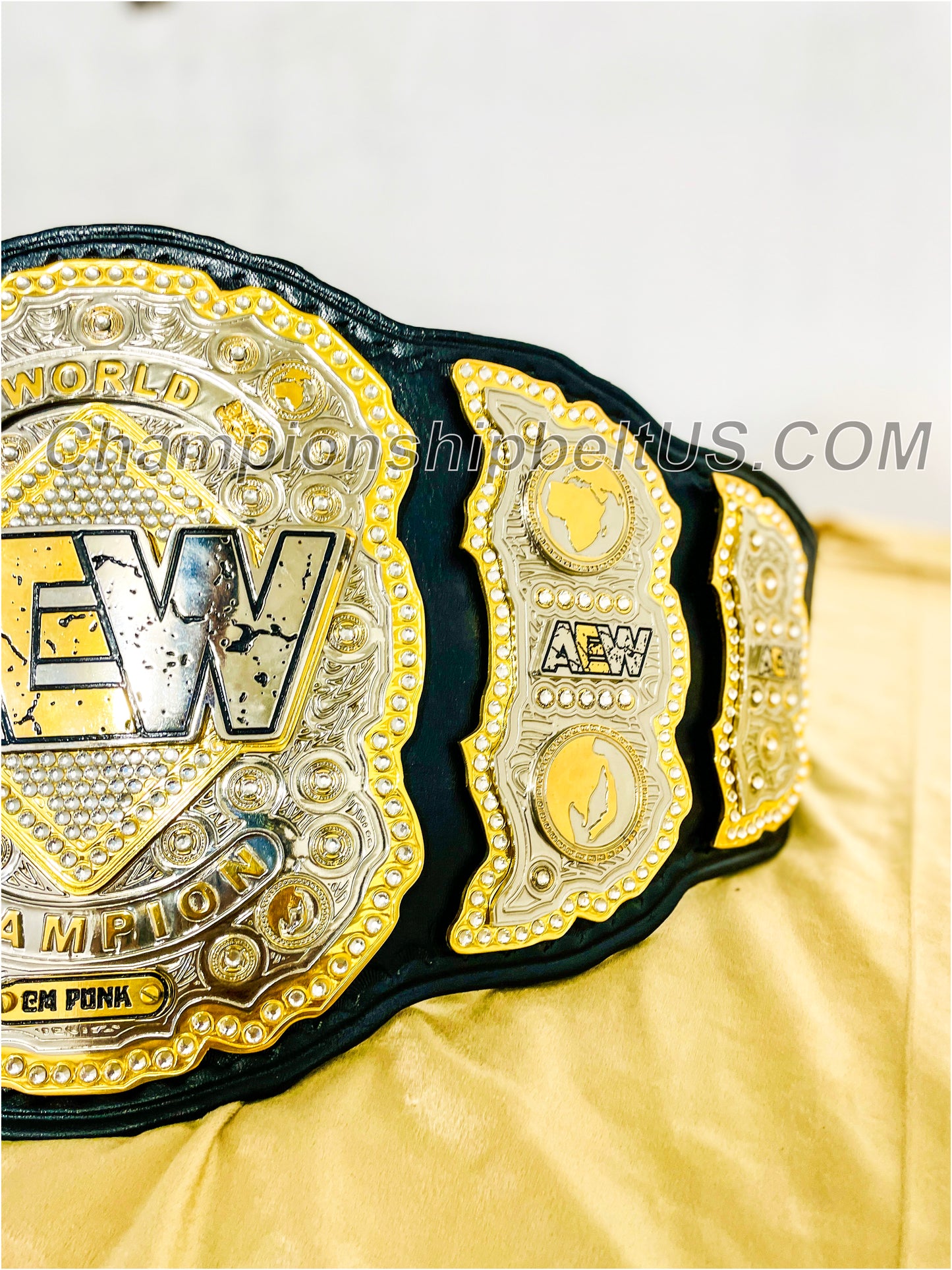 AEW World Heavyweight Championship Replica Title Belt