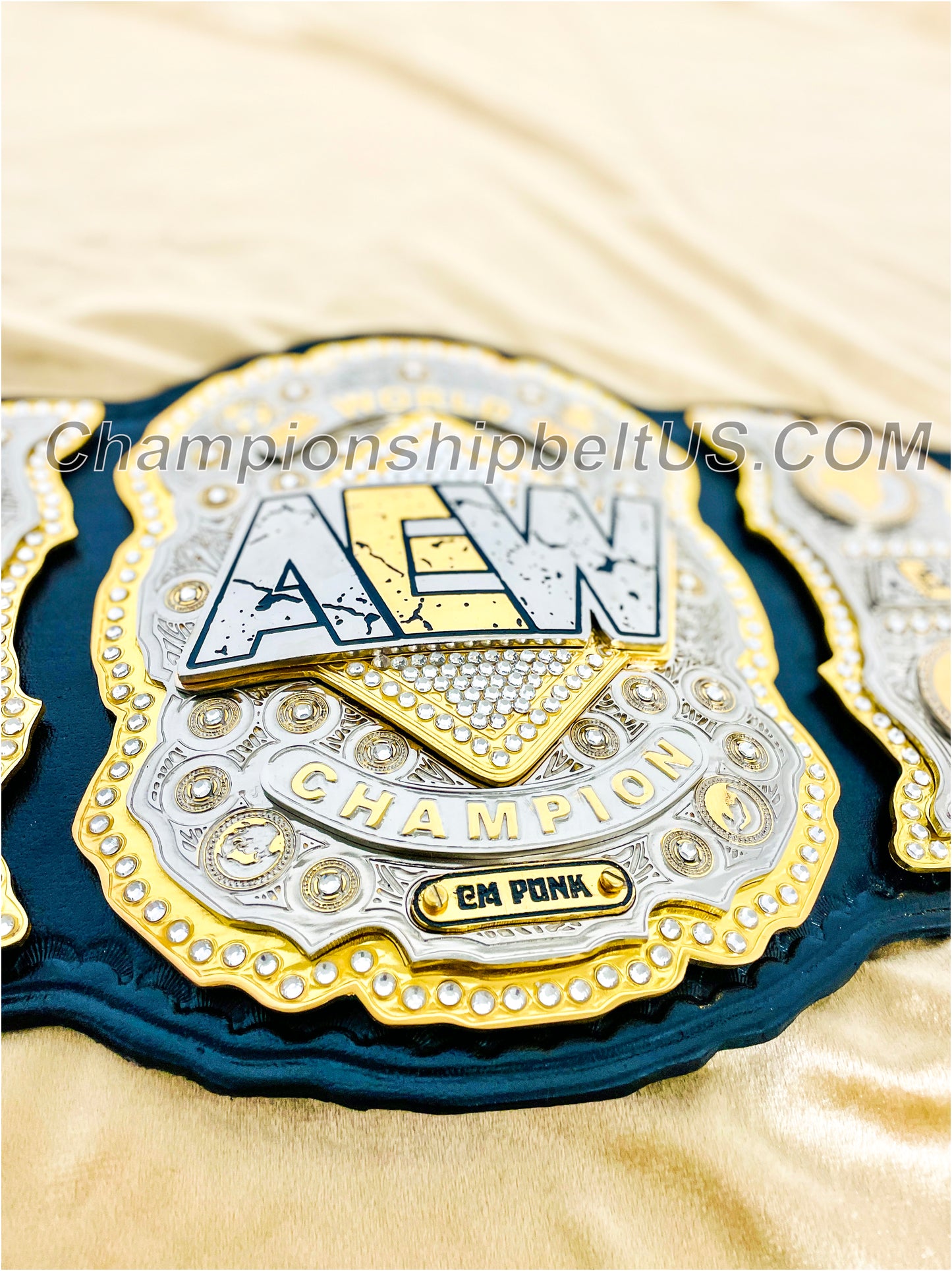 SPECIAL AEW World Heavyweight Championship Replica title Belt