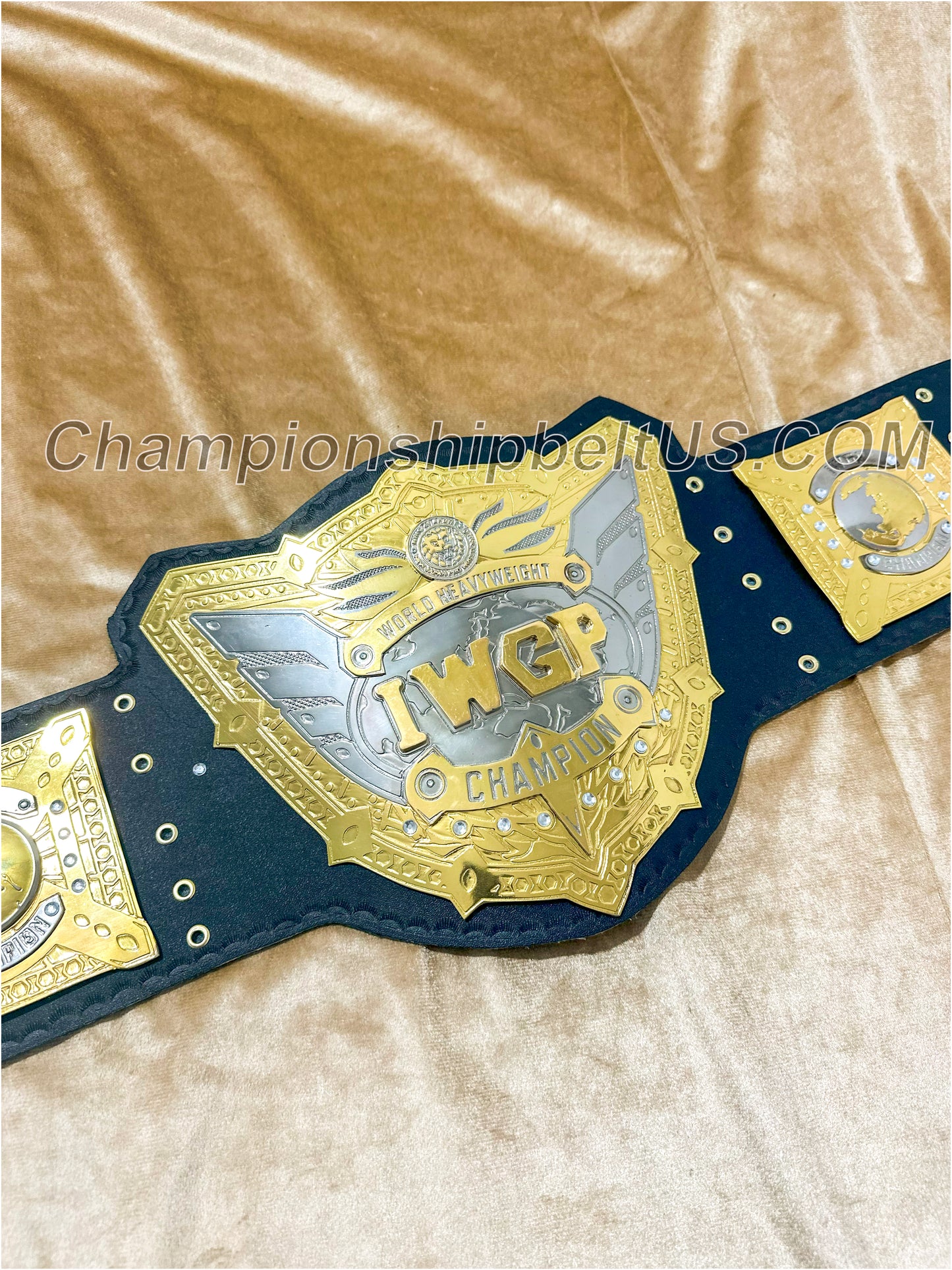 New IWGP V5 World Heavyweight Wrestling Championship Belt